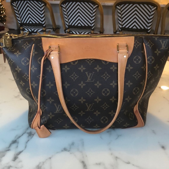 Louis Vuitton Estrella MM Monogram - Picture 1 of 16